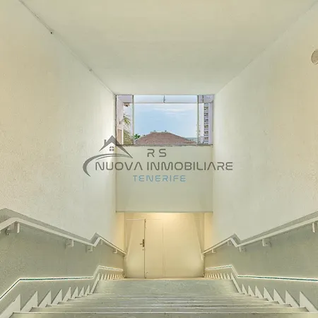 Flores 5 * Playa de las Americas (Tenerife)