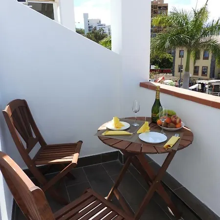 Flores 5 * Πλάγια ντε λας Αμέρικας